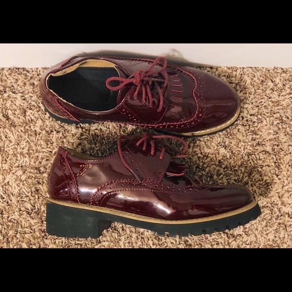 ***CLOSET CLEAR-OUT SALE***Oxfords - Maroon - Picture 1 of 6